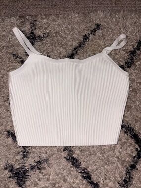Forever 21 White Ribbed Cropped Cami